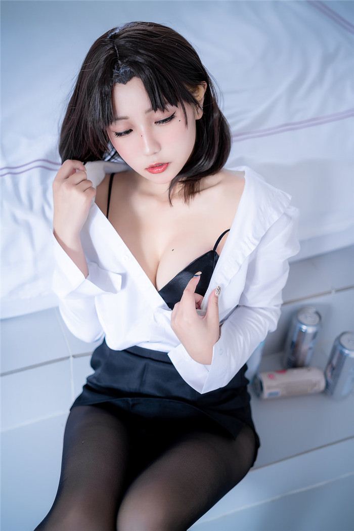 蓝小沂KiKi 黑丝OL写真(15)