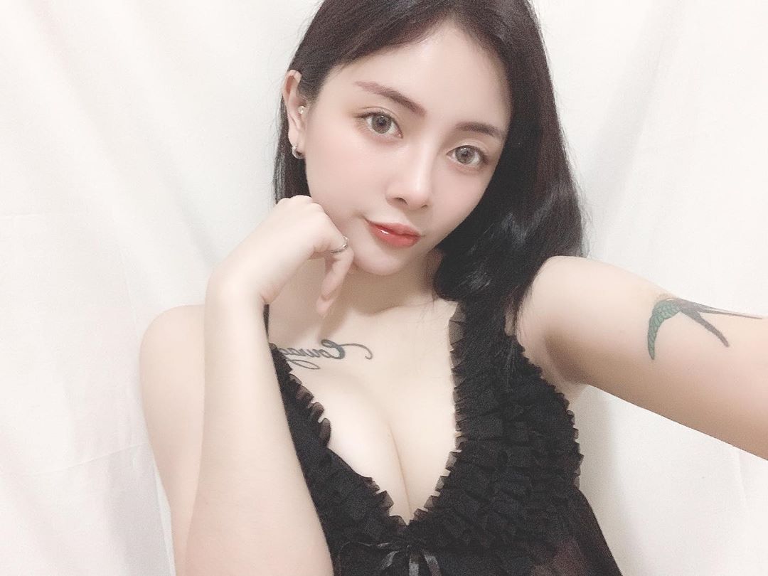 IG正妹—親親 I2AW0mBS o - IG正妹—親親