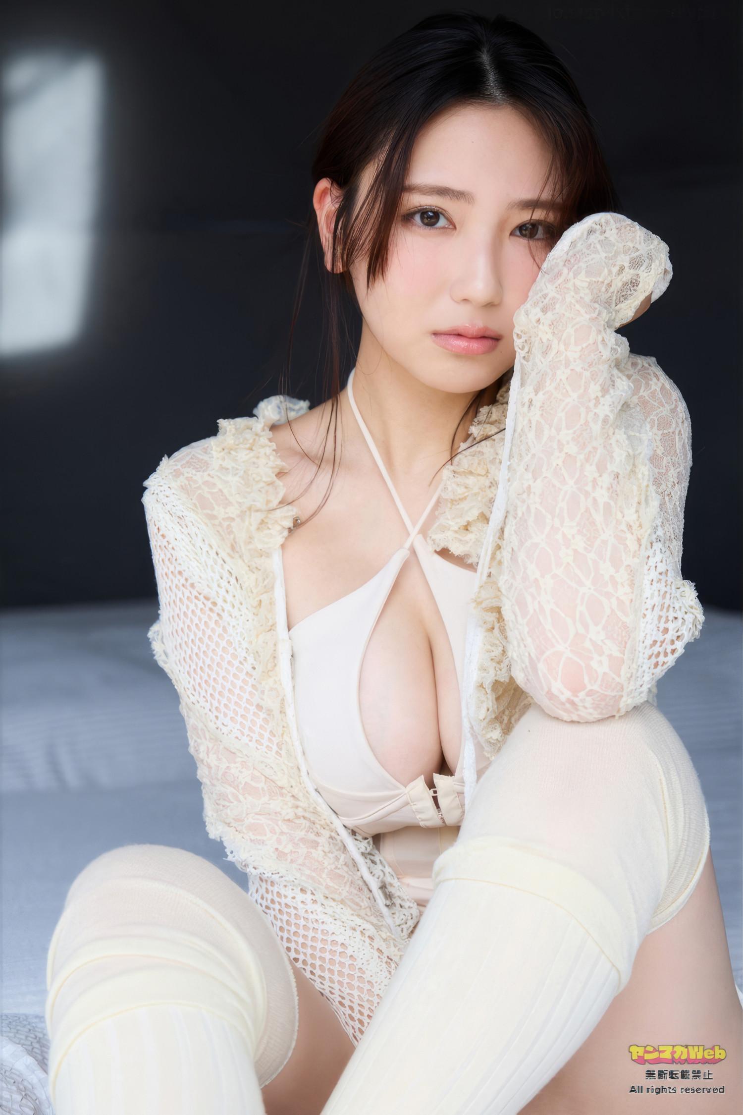 Aika Sawaguchi 沢口愛華, Young Magazine 2025 No.19 (ヤングマガジン 2025年19号)(16)