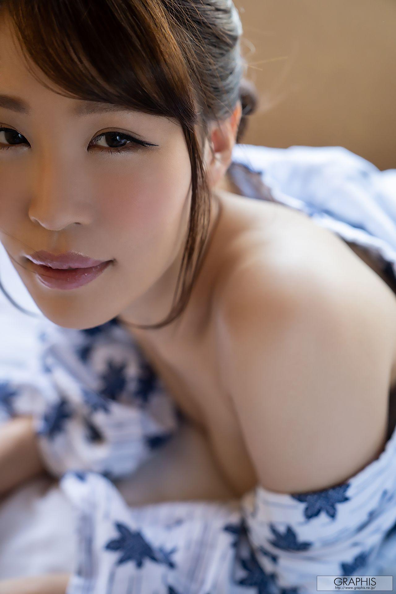 凛音とうか(凛音桃花)《Private Affairs》 [Graphis] Special Gravure 写真集(35)