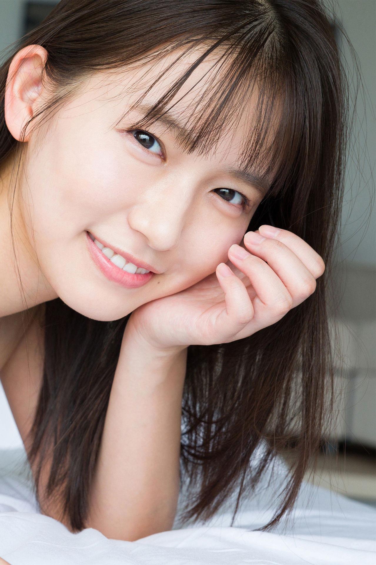 Nene Shida 志田音々, ファースト写真集アナザーバージョン 『ｎｅｎｅ－まるっとりっぷ－』 Set.02(30)