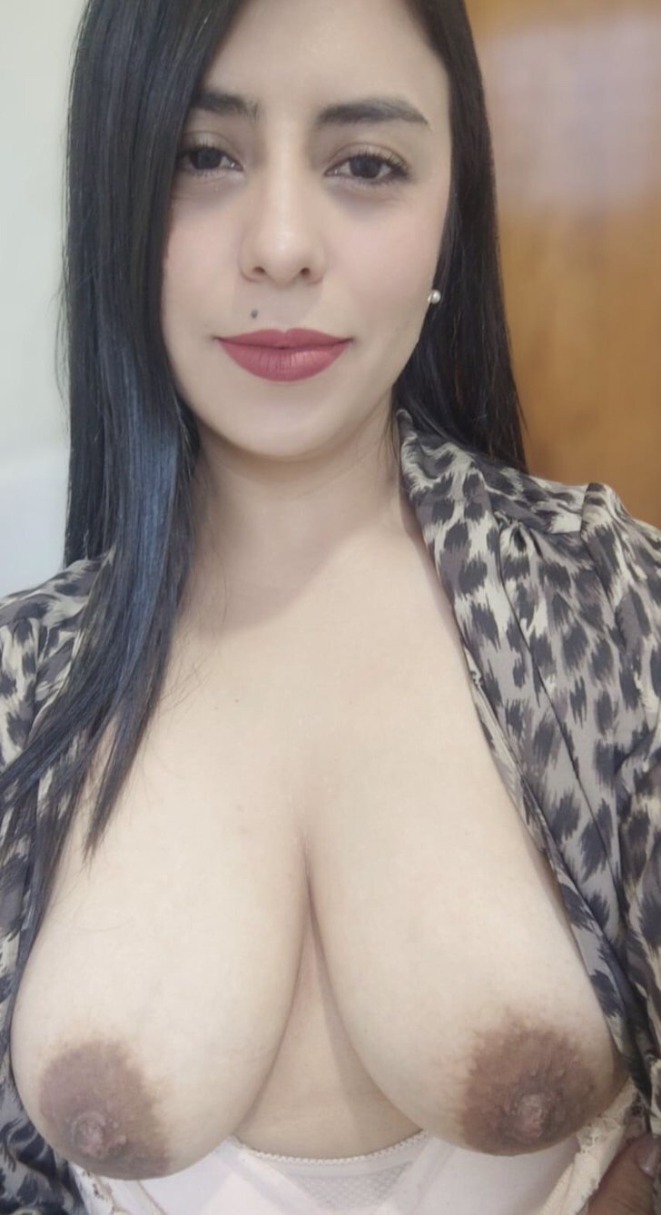 Linda tetona.