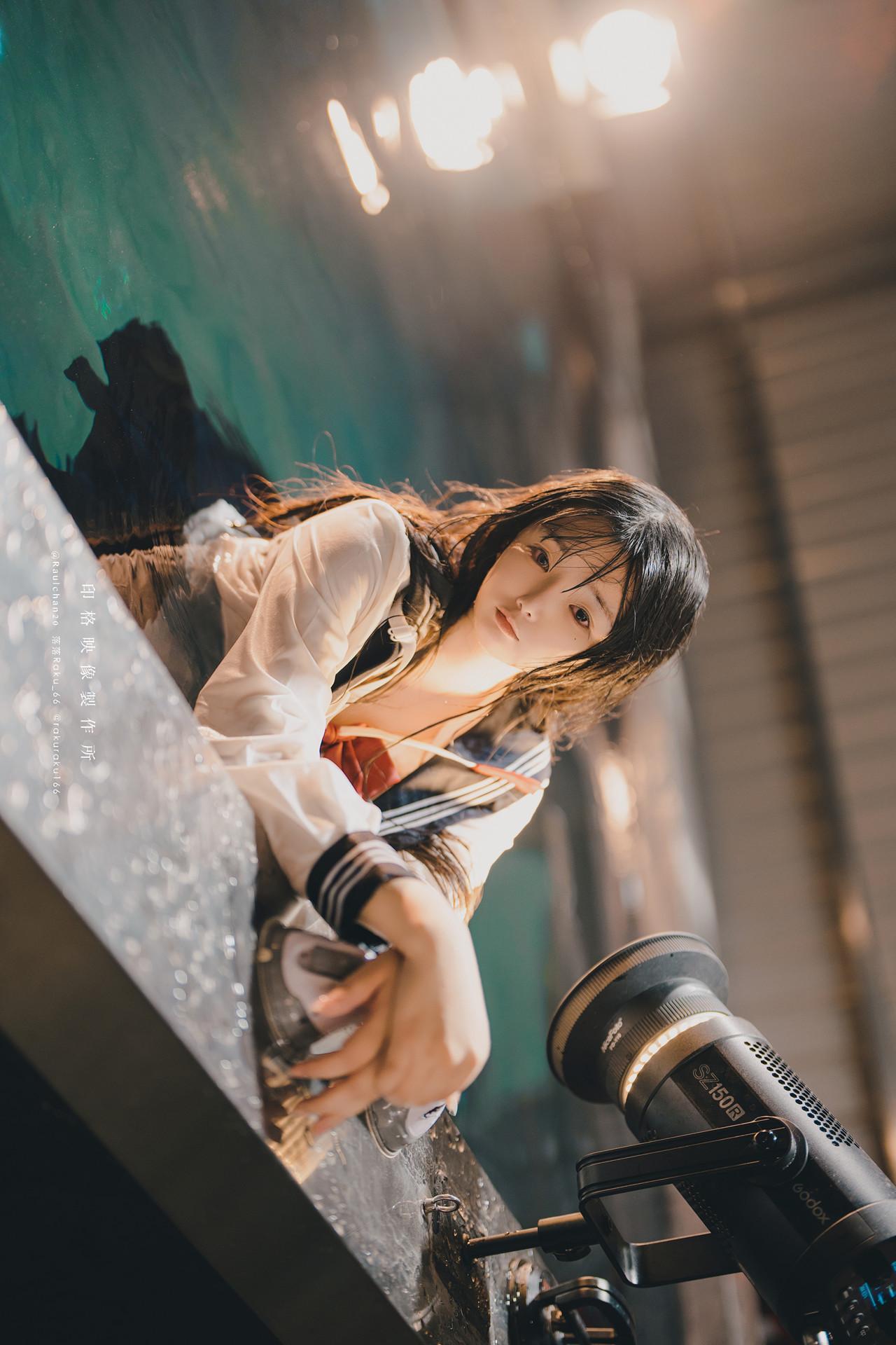 Cosplay 落落Raku – 水泳馆(42)