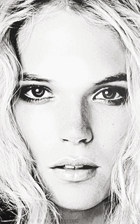 Gabriella Wilde Yk7CNBnS_o