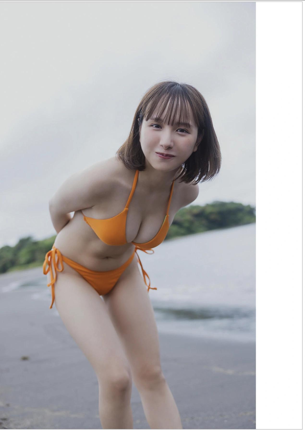Mayu Niiya 新谷真由, Weekly Playboy 2025 No.42-43 (週刊プレイボーイ 2025年42-43号)(16)