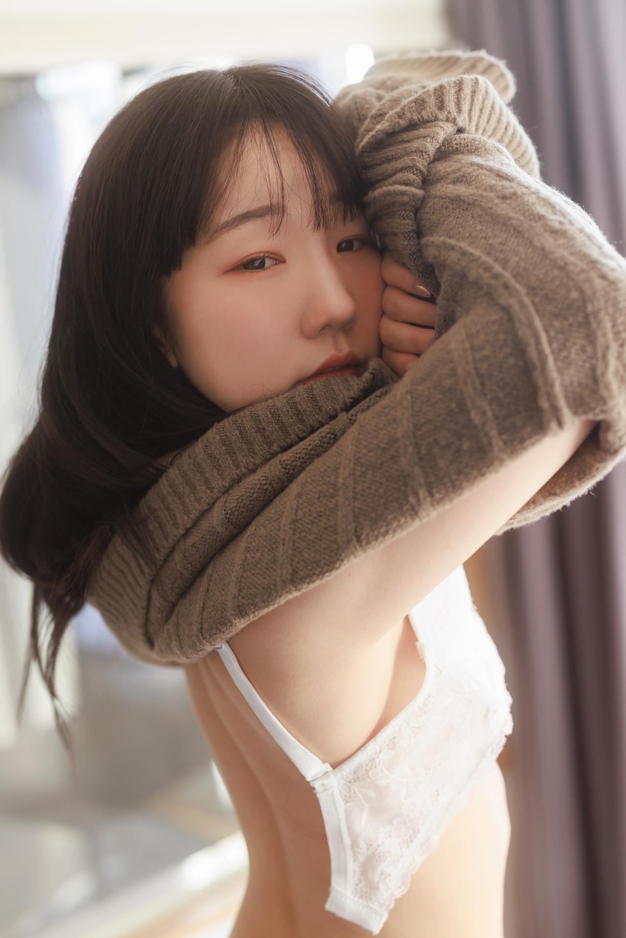 Han Yeri 한예리, [SWEETBOX] OHAYO No.02(79)