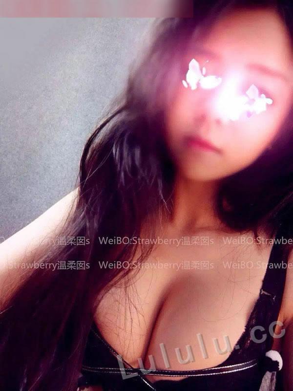 极品身材Ecup百变女神VIP私拍合集4(1)