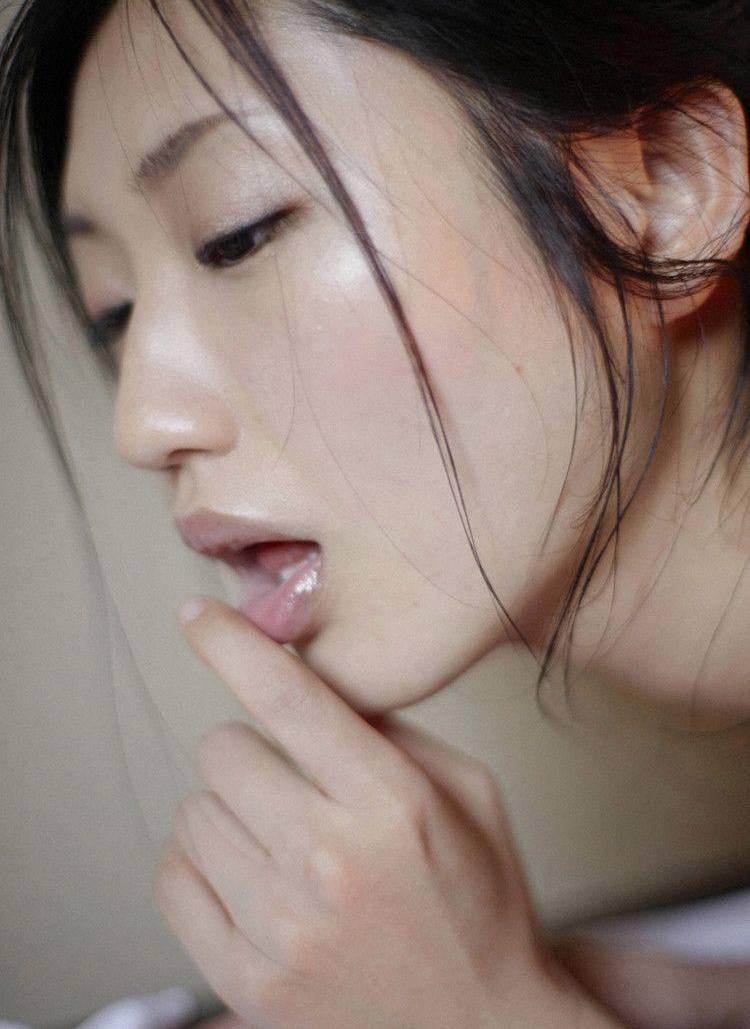 日本情色女王坛蜜诱人摄影图[34P](1)