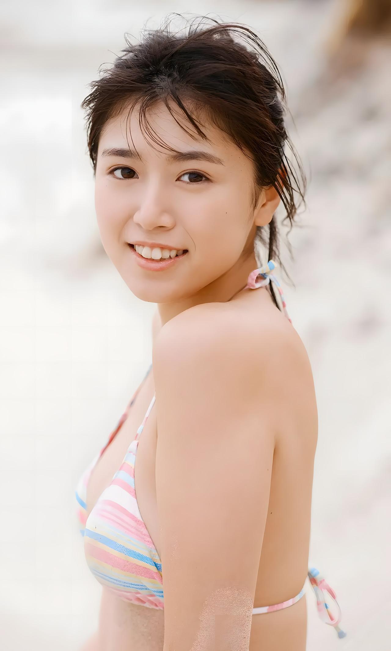 Miyu Kitamuki 北向珠夕, 週プレ Photo Book 「秋雨と、18歳。」 Set.01(29)