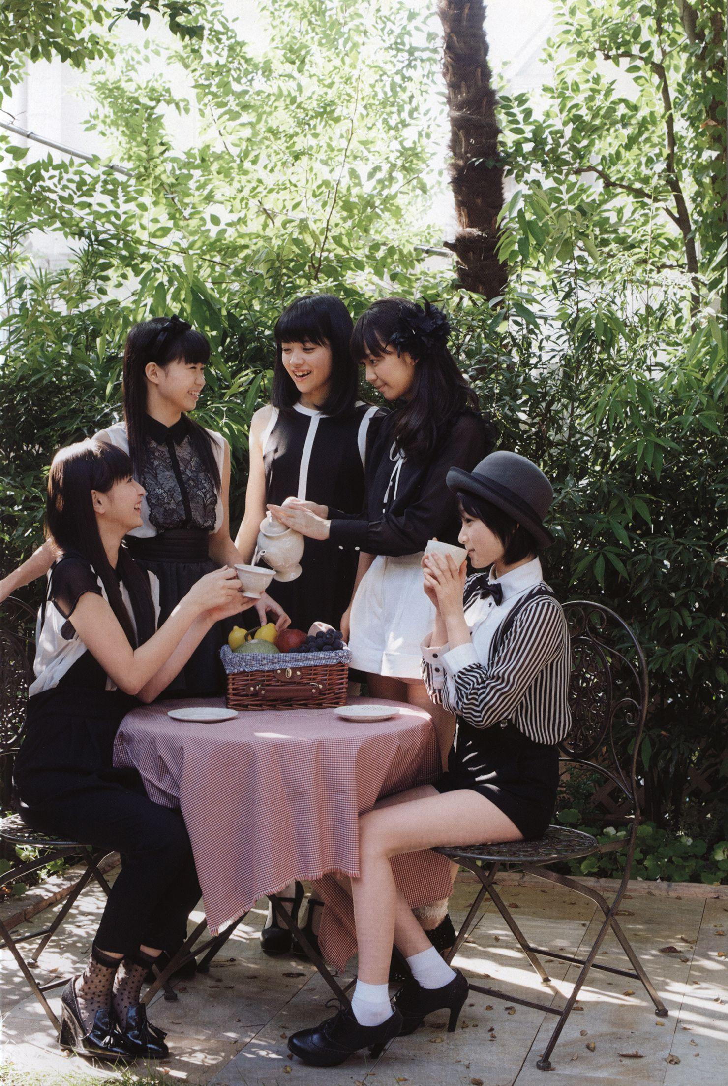 日本美少女组合Juice=Juice《OFFICIAL PHOTO BOOK》写真集(47)