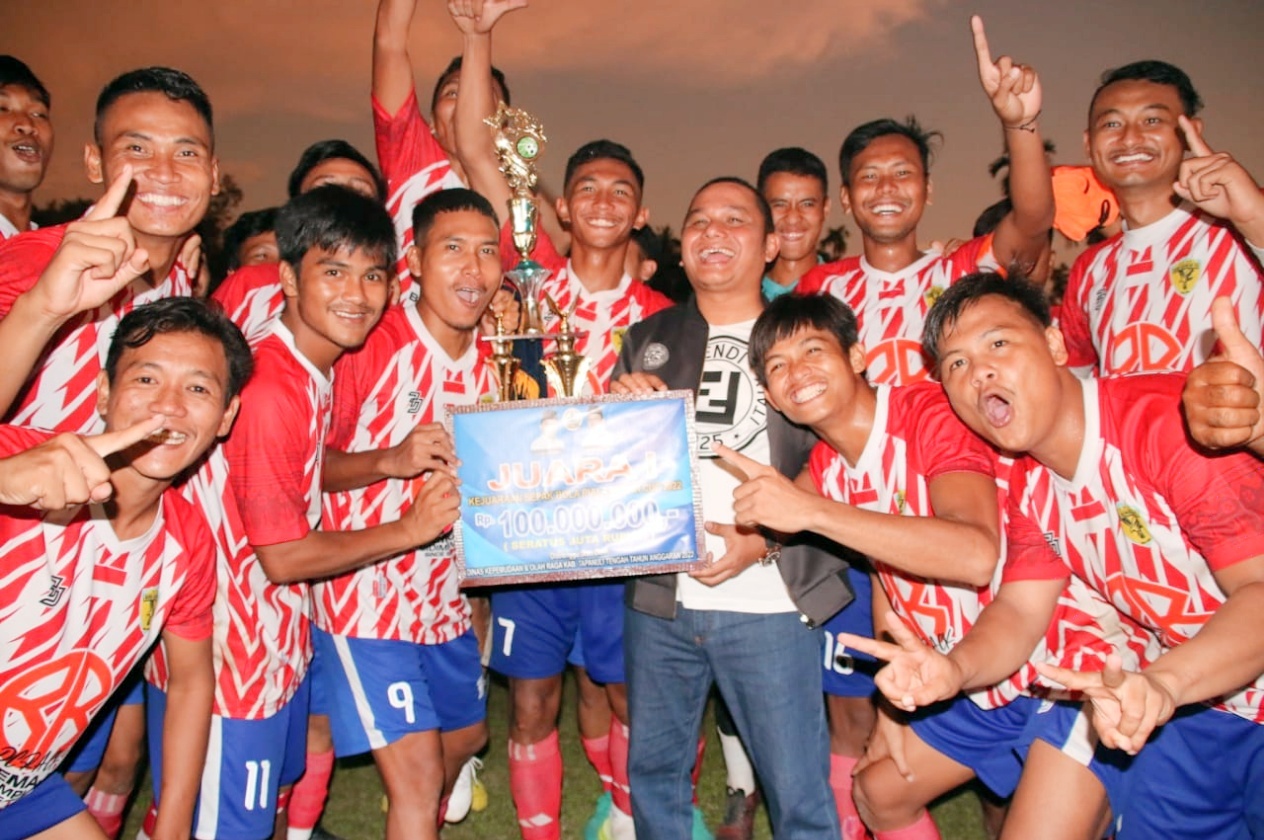 Lewat Adu Penalti, Bina Remaja FC Sidimpuan Raih Juara 1 Piala Bupati Tapteng