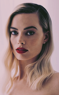 Margot Robbie DgYqGU5e_o