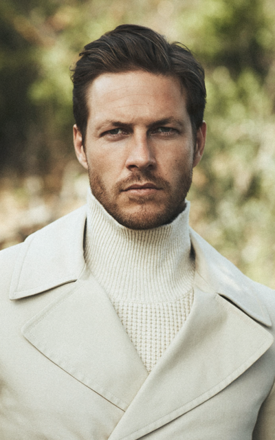 Luke Bracey BDyr7oLs_o