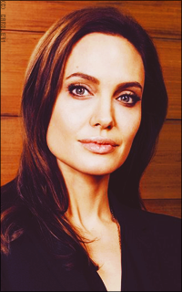Angelina Jolie GMc7YHEs_o