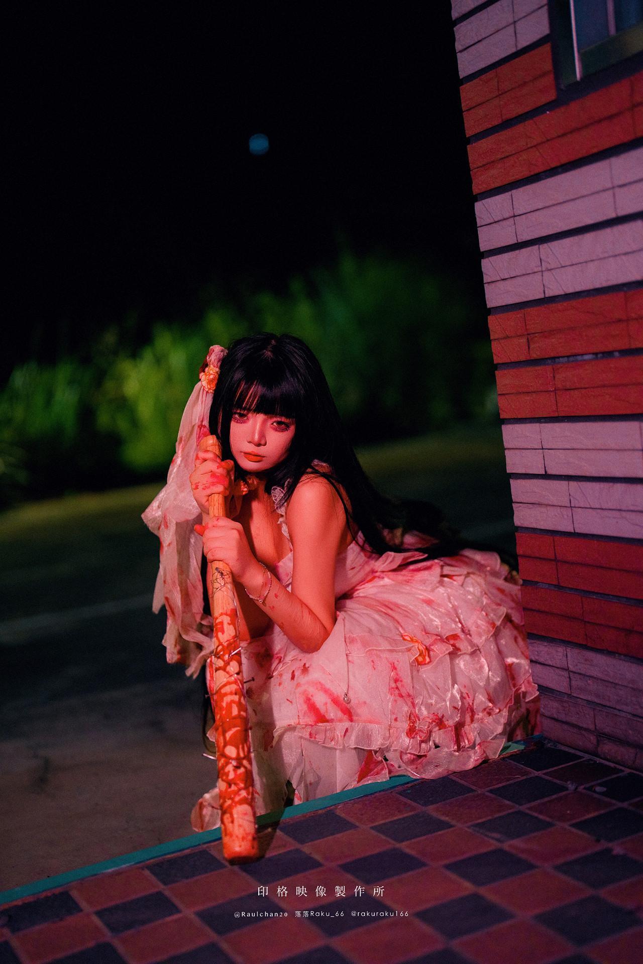 落落Raku, 写真集 孤独的玛丽 Lonely Mary(22)