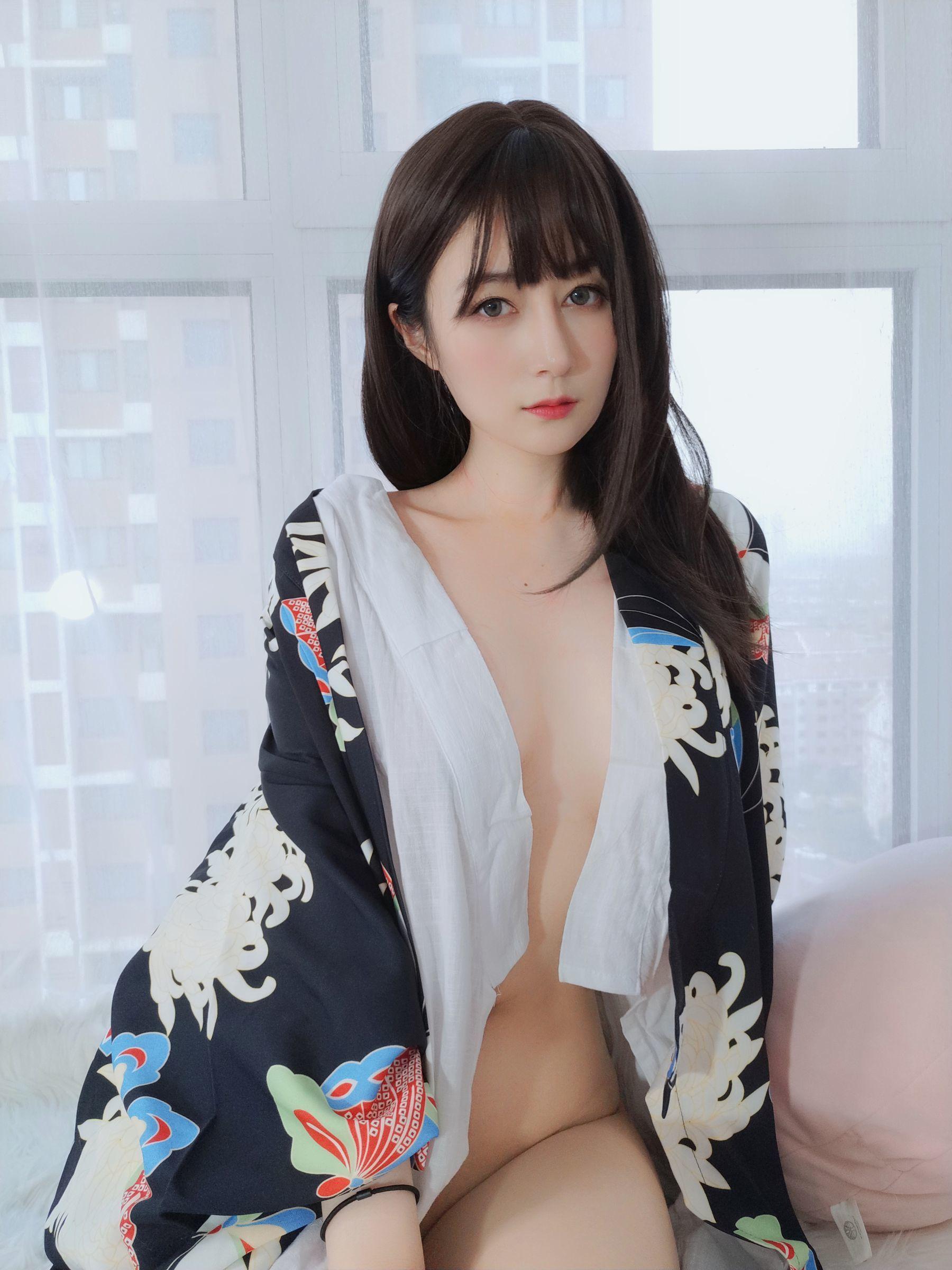 [网红COSER写真] 白银 – 和服下的秘密(44)