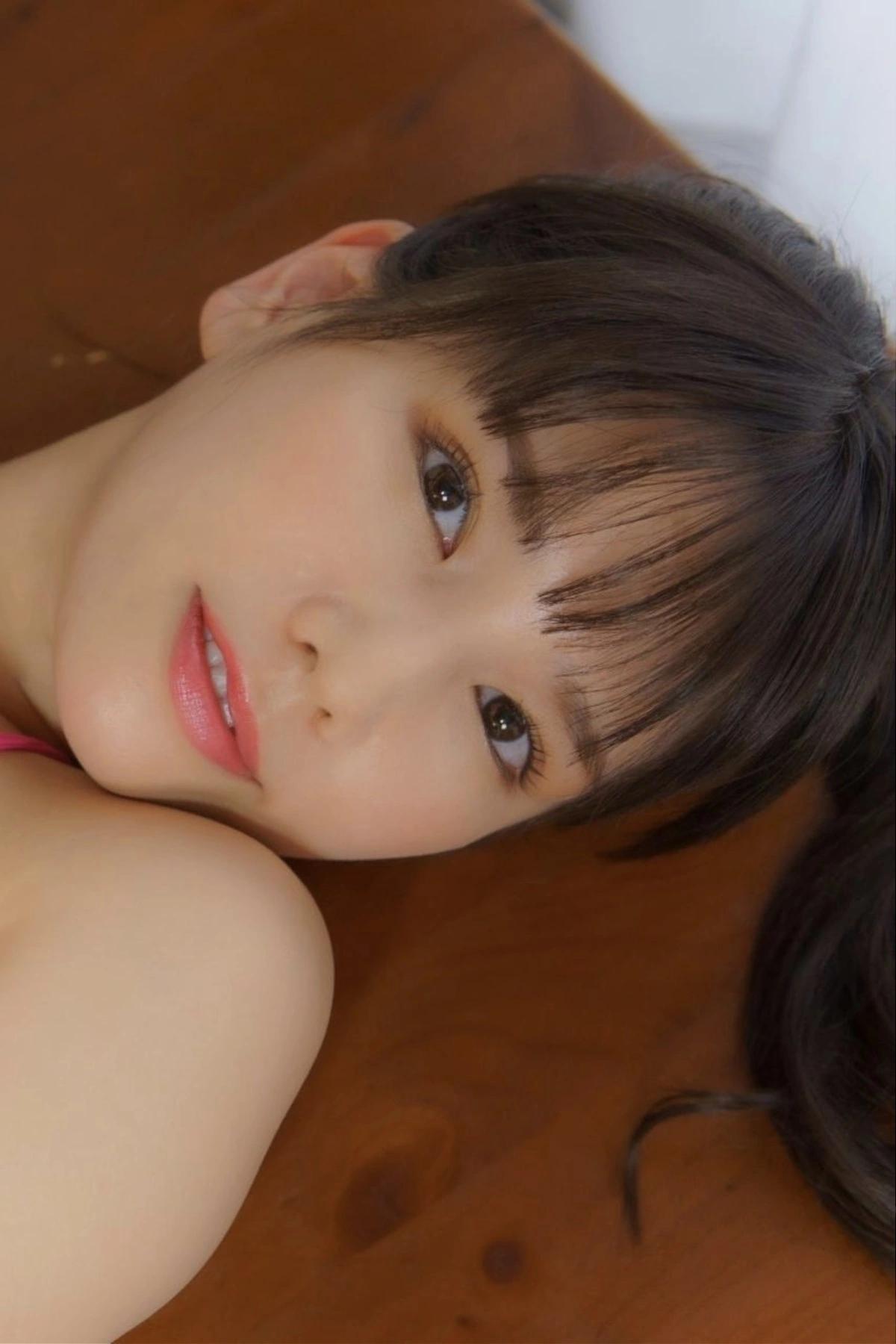 Yuka Aragaki 新垣優香, 写真集 「ミルキーグラマーが止まらない」 Set.01(33)