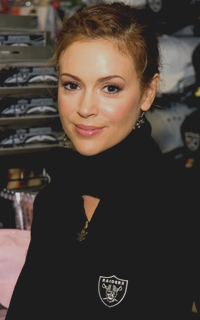 Alyssa Milano 4Ob3JUEQ_o