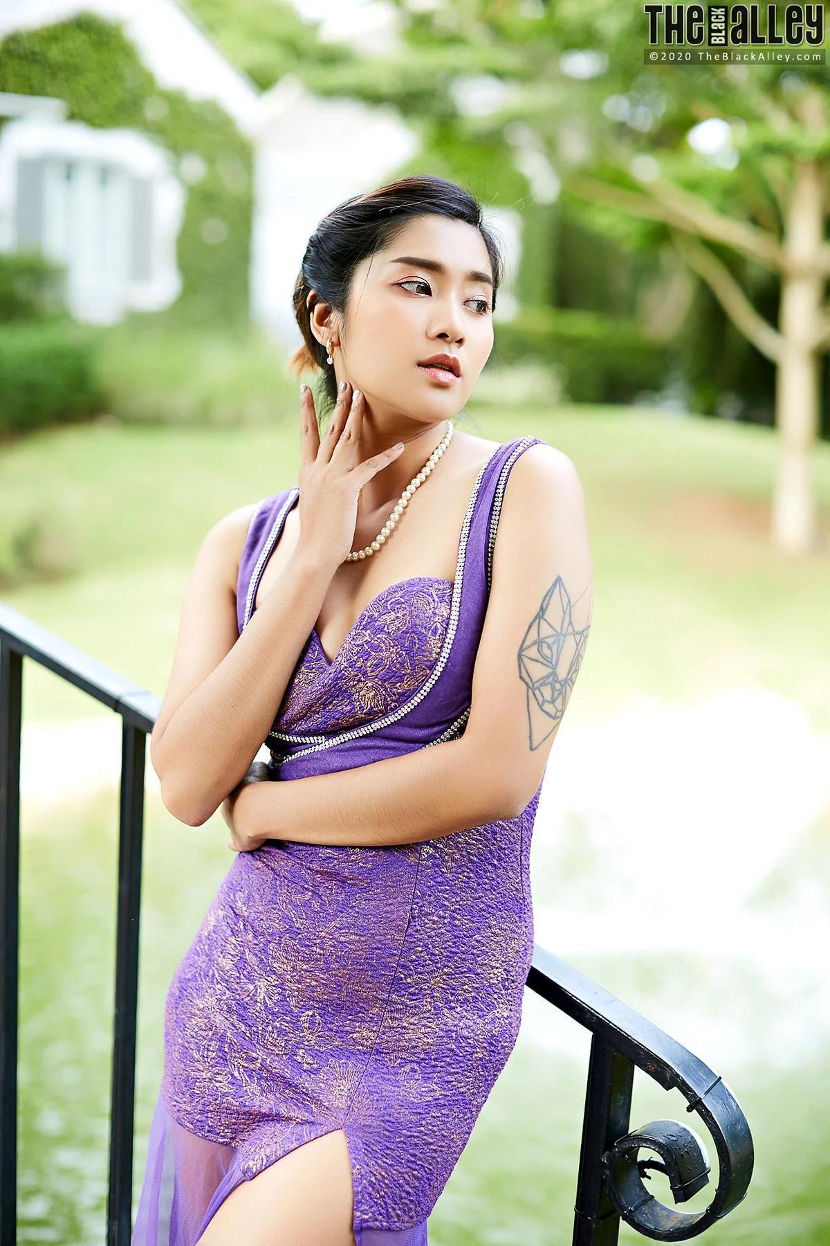 Apple The Black Alley Photobook Set.96(6)