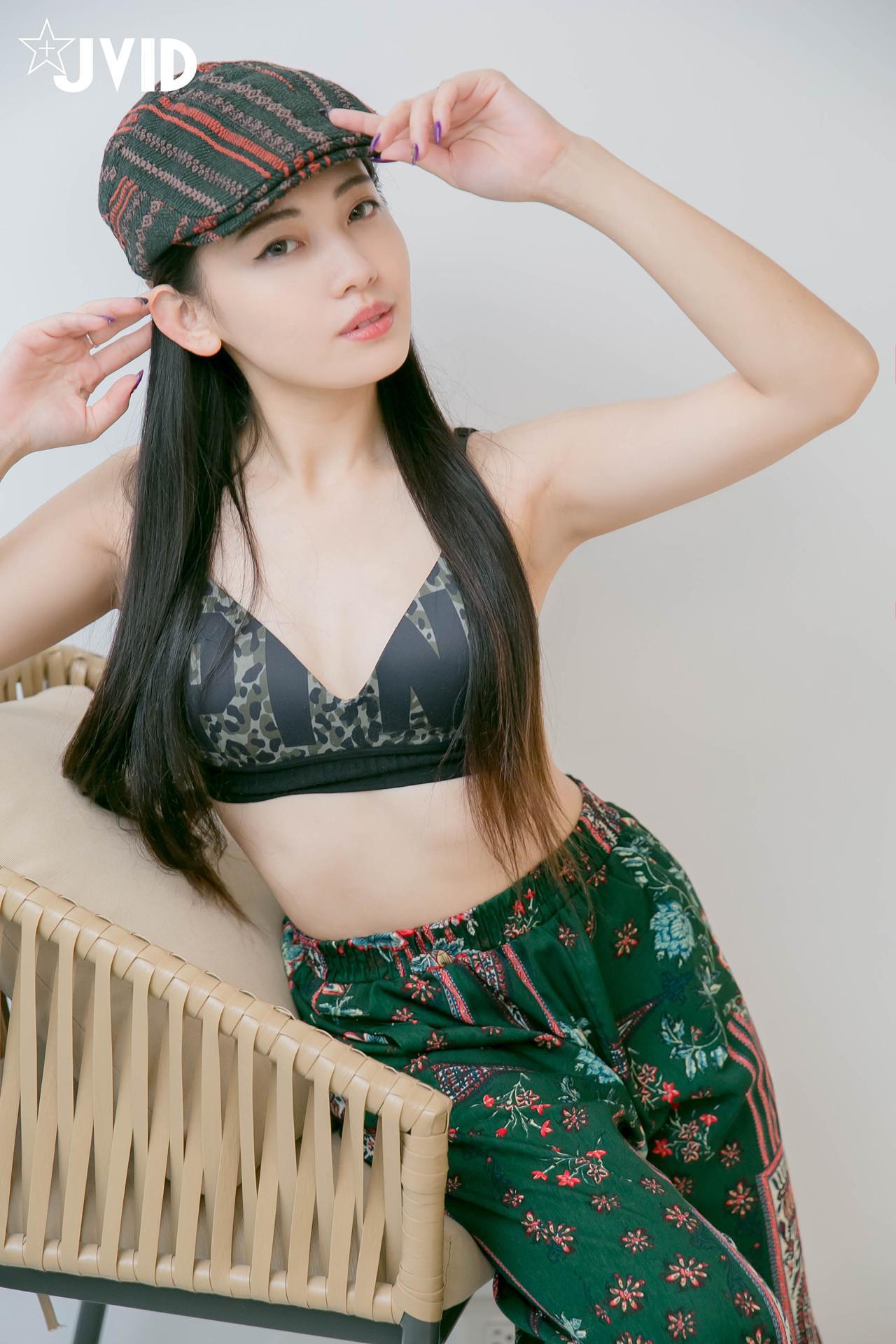 JVID 夏暮光 – 私底下穿著就讓人喜歡的性格美女 Set.01(3)