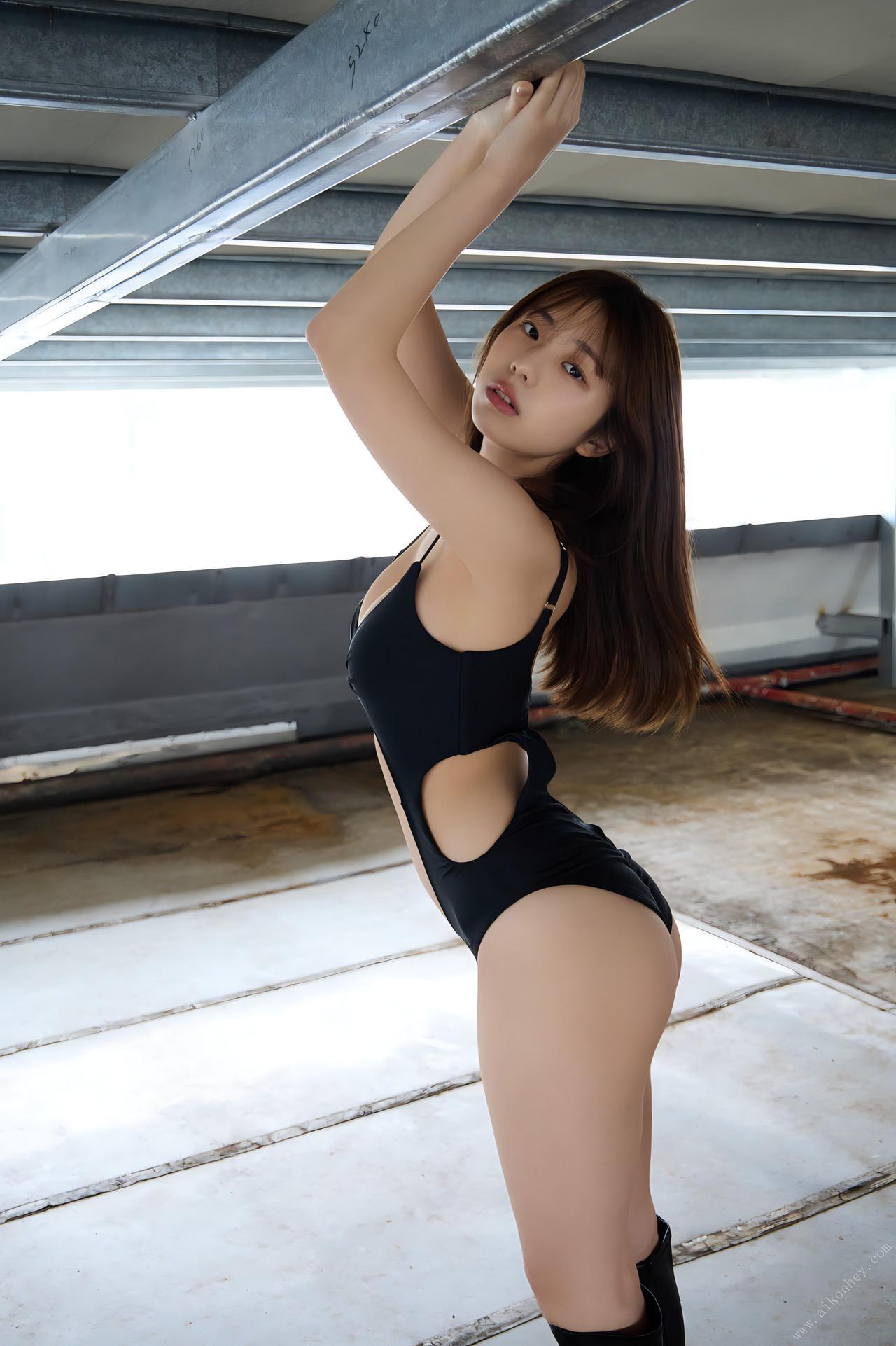 Hina Kikuchi 菊地姫奈, FRIDAYデジタル写真集 「台湾紀行」 ～黒の愛～１２０ページ豪華版 Set.04(19)