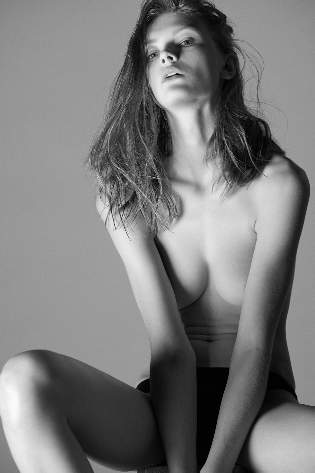 Alen Lugovtsova by Roman Mitchenko - Nakid Magazine Alen Lugovtsova by Roman Mitchenko - Nakid Magazine