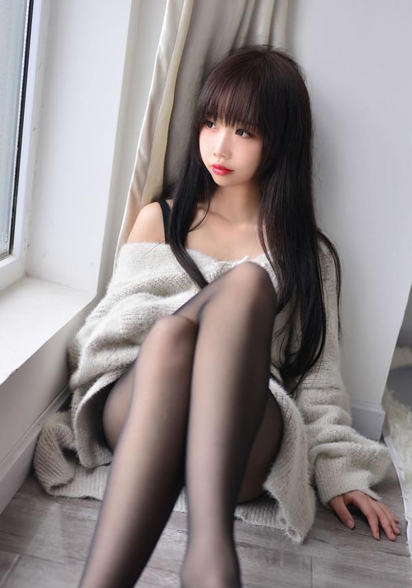 雪琪Cosplay–毛衣少女粉嘟嘟小嘴可爱写真(31)