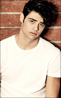 Noah Centineo VNLqwRrM_o