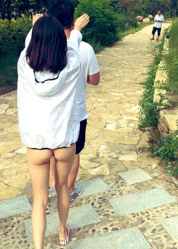 露出系少妇@zlovethree 尺度私拍视图合集3(9)