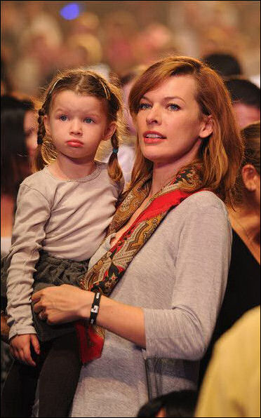 Stella McCartney with husband Alasdhair Willis and daughter Reiley Dilys in  London.