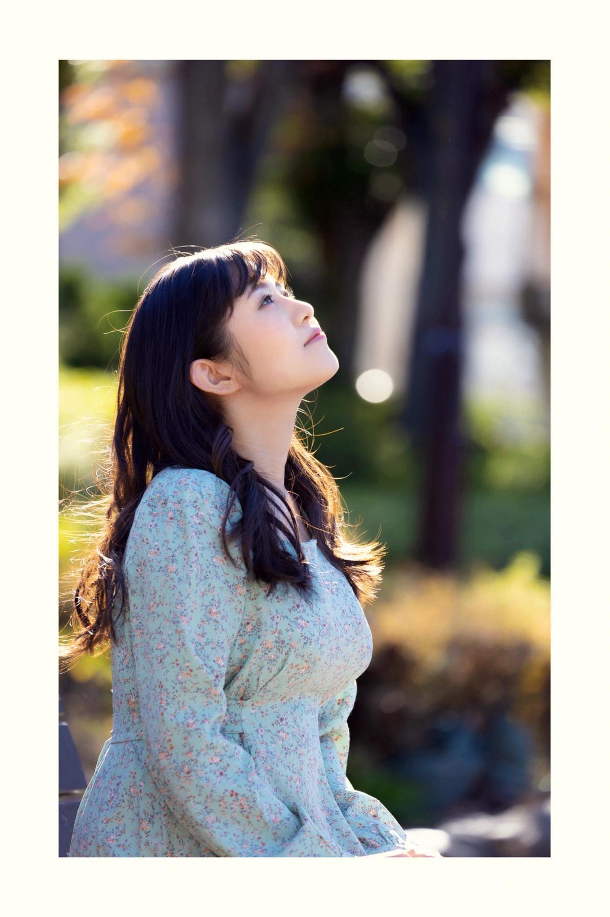Maya Kikuchi 菊池まや, グラビア写真集 君の視線に焦がされて(16)