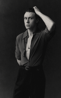 George Mackay 3opNqLKQ_o