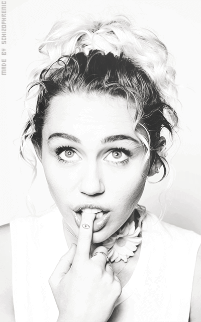 Miley Cyrus JFQ20i6g_o