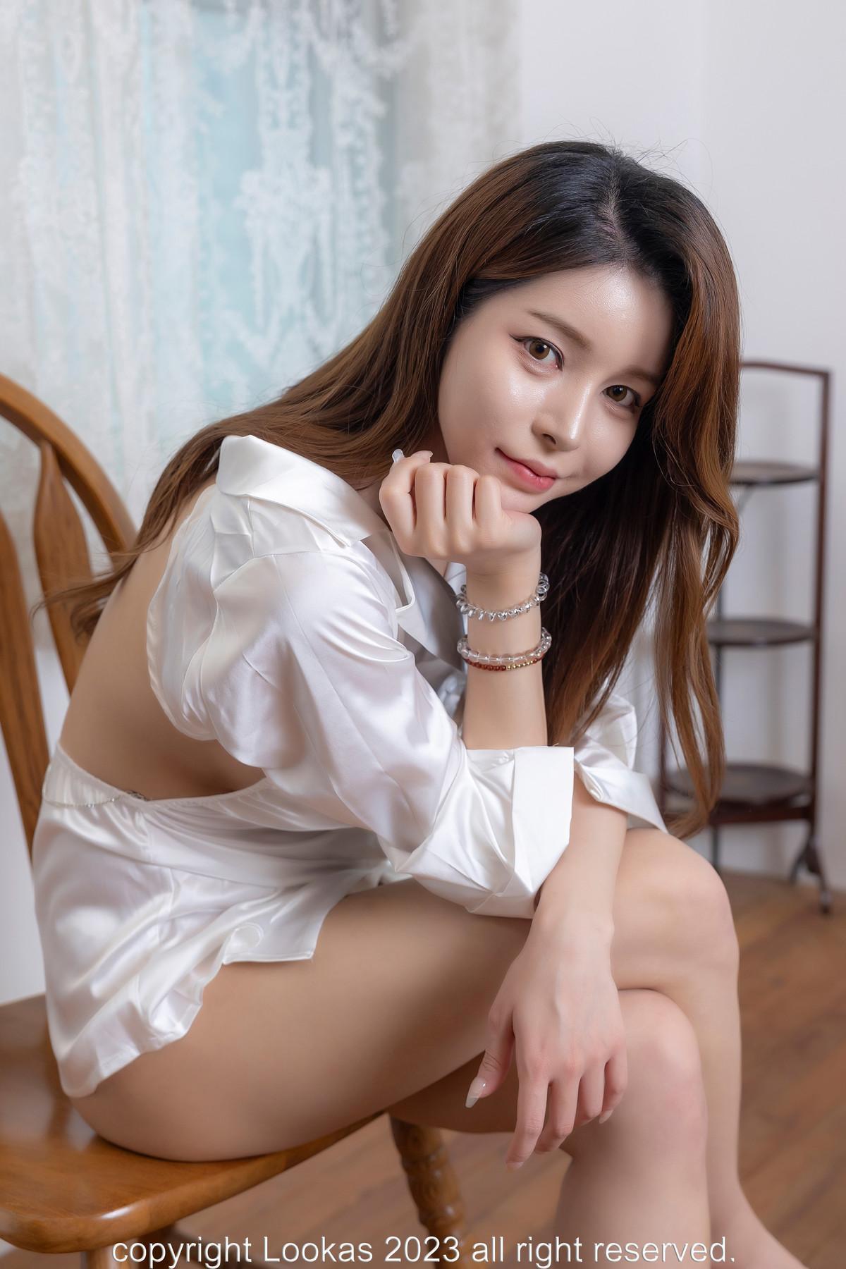 Banhee 반희, Lookas Vol.02 Photobook Set.01(41)