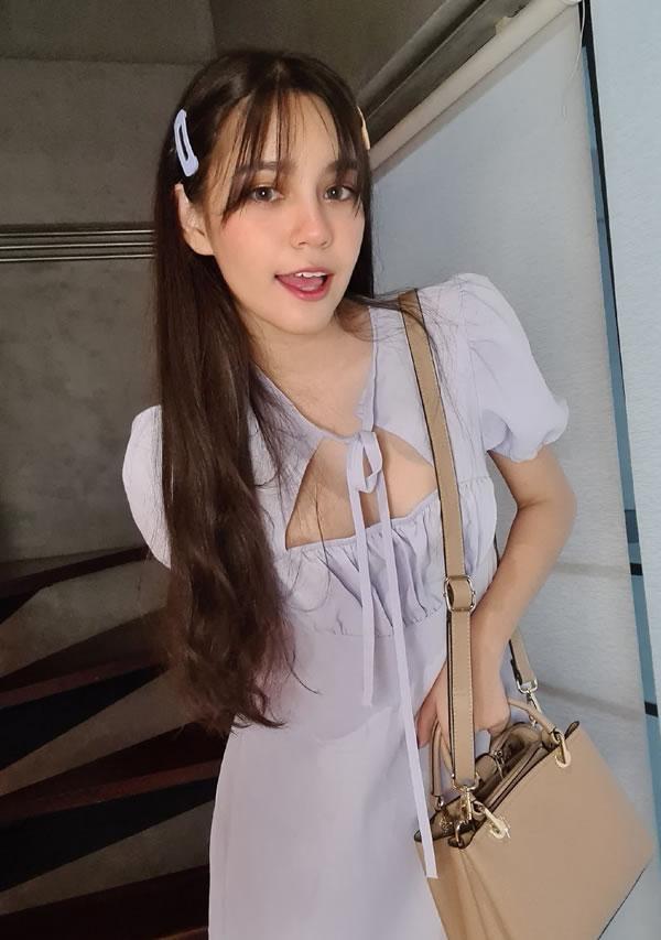 颜值网红Bella Onlyfans尺度私拍视图(1)