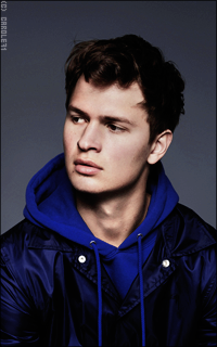 Ansel Elgort  HDQL726V_o