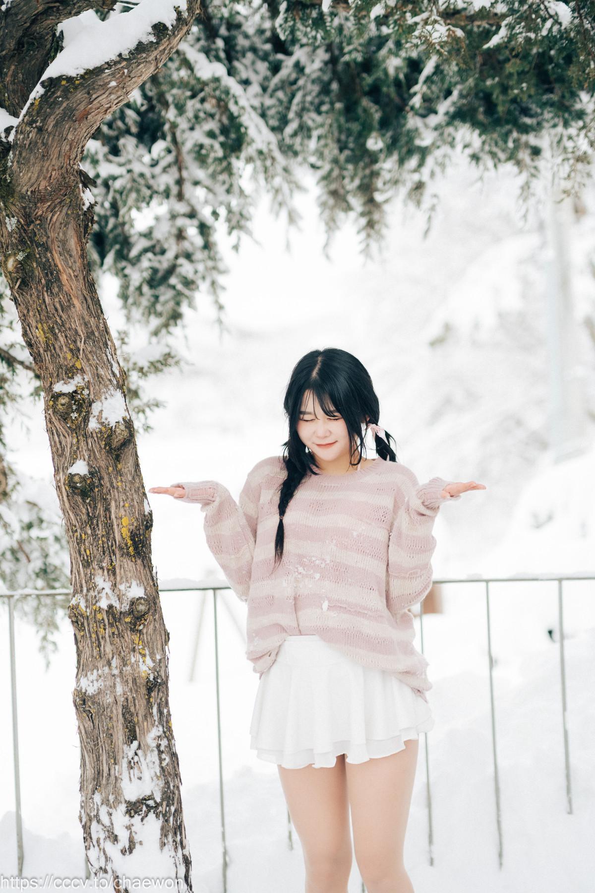 ZIA.Kwon 권지아, [Loozy] Snow Girl Set.01(26)