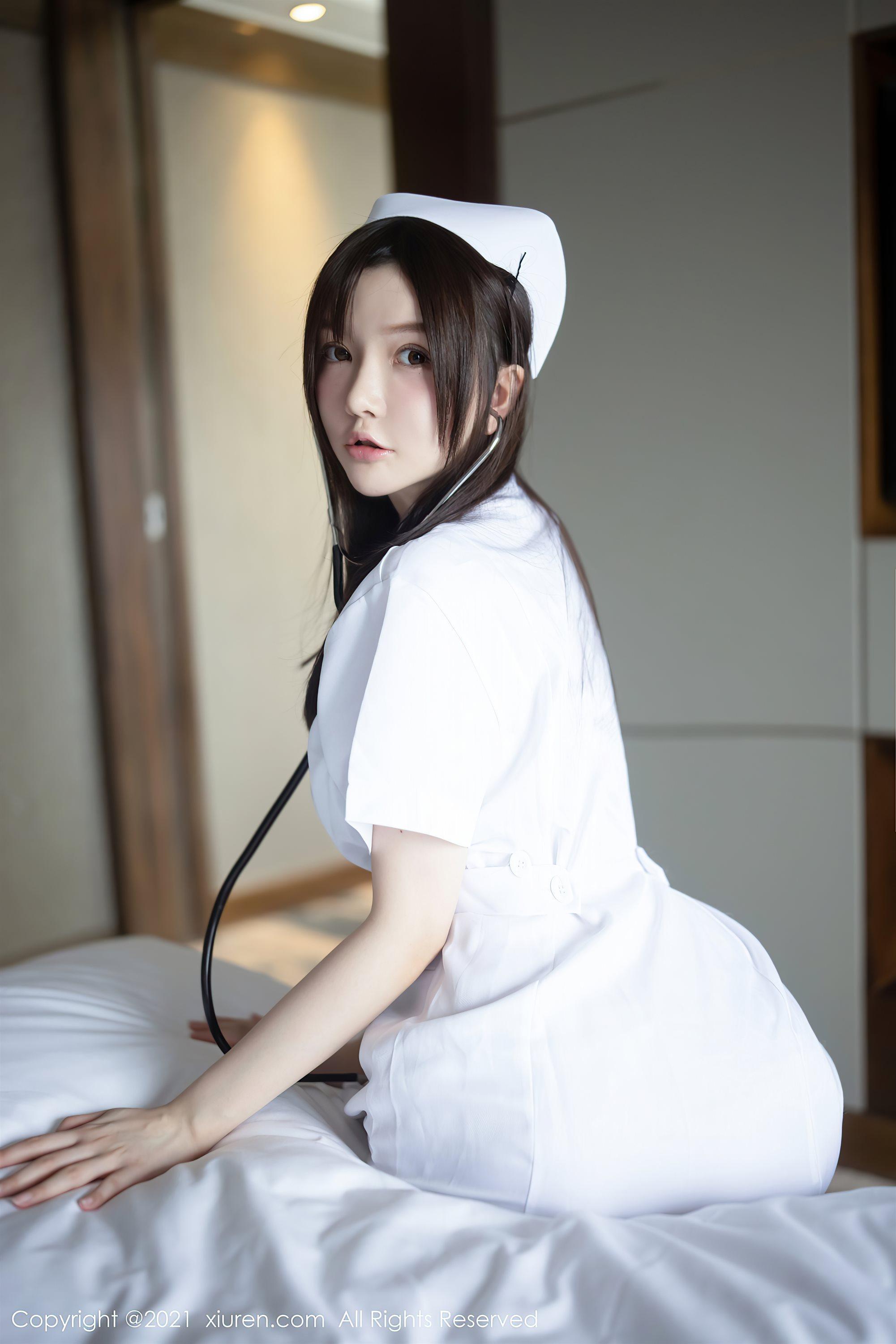 [XiuRen秀人网]No.3114 女神糯美子Mini洁白护士制服主题私房蕾丝内衣秀豪乳翘臀诱惑写真(13)