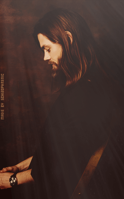 Tom Payne CWJz3B9c_o