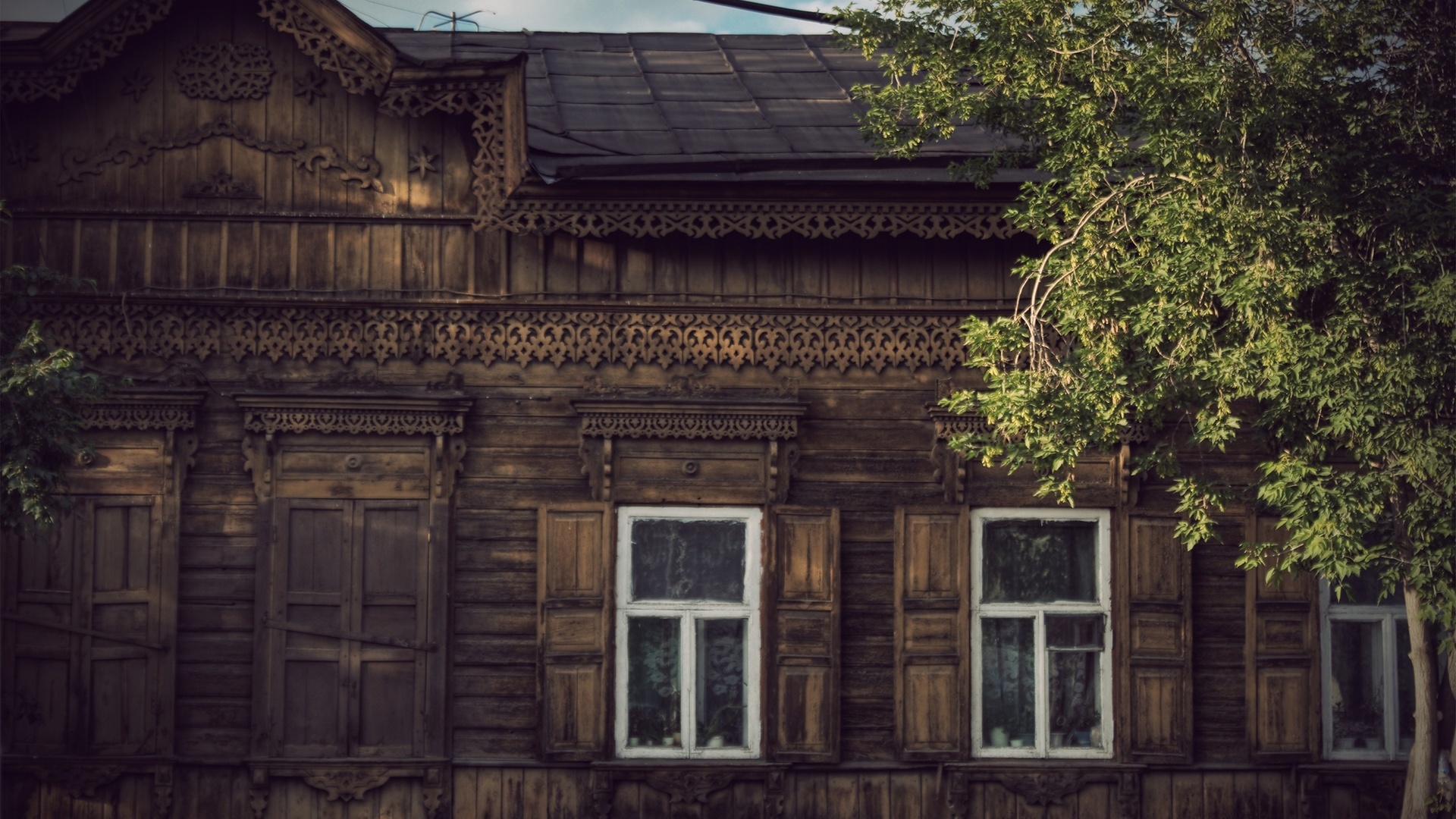 127 Siberian Wooden Houses [1920x1080]