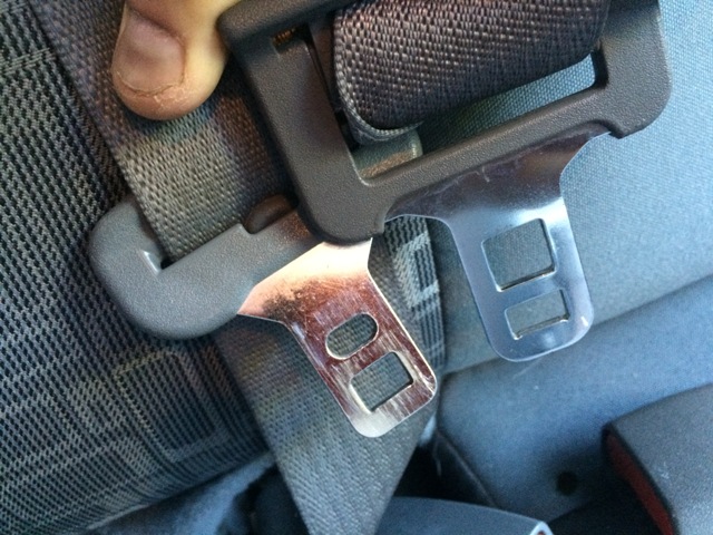 Seatbelts And Airbag Srs Ding Fixed Pt Cruiser Forum Yesterday The 07 Cruiser Already Had Left Rear Seatbelt Stripped So I Thought Maybe Can Replace Buckle With A Gen1