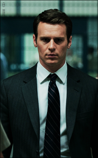 Jonathan Groff MVCq7xzb_o