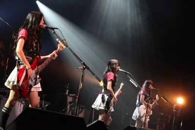 SCANDAL TEMPTATION BOX TOUR 2010～YEAH! tte Iei!～ LwvsnEkM_o