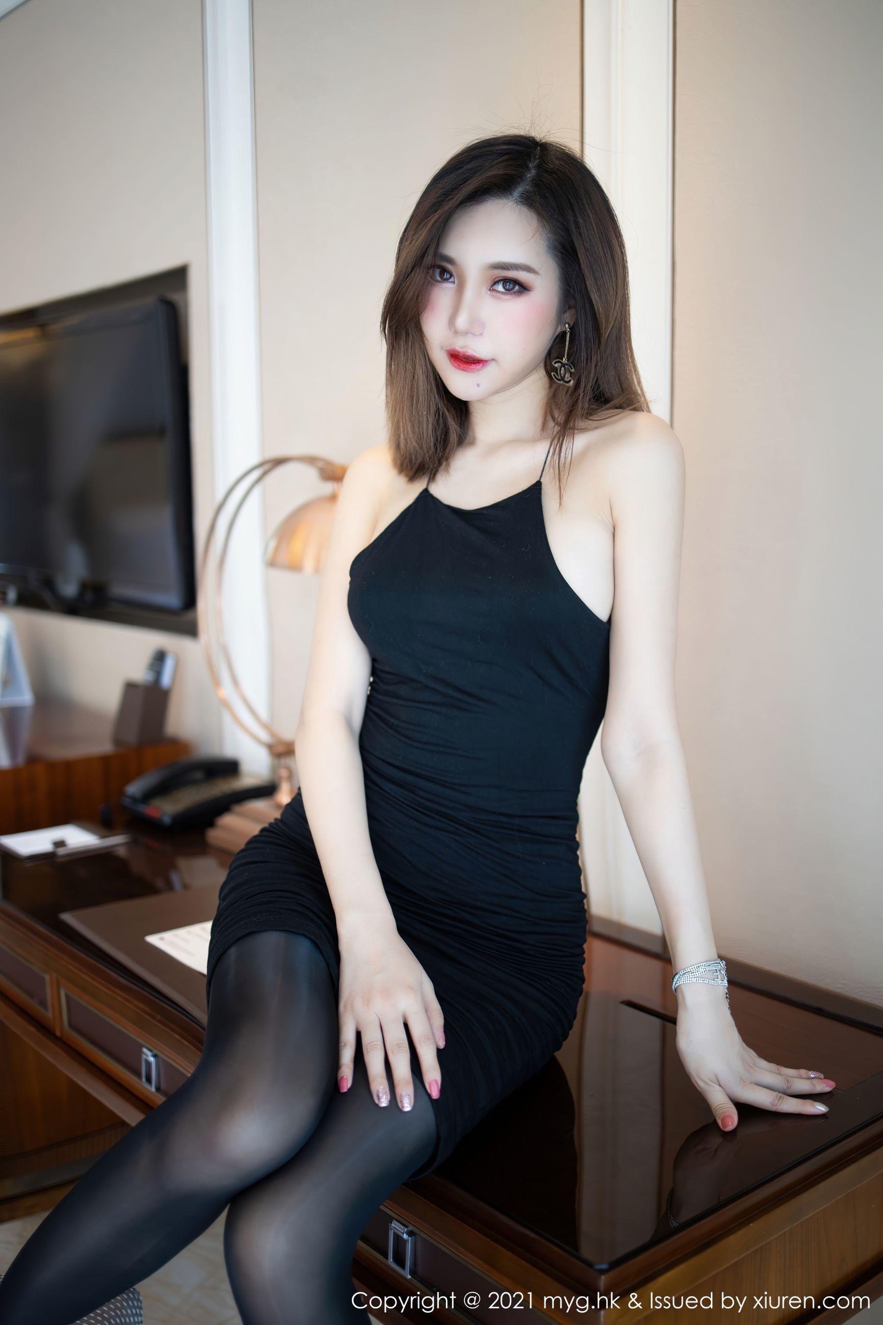 [美媛馆MyGirl] Vol.521 绮里嘉Carina – 一袭黑色魅惑吊裙(6)
