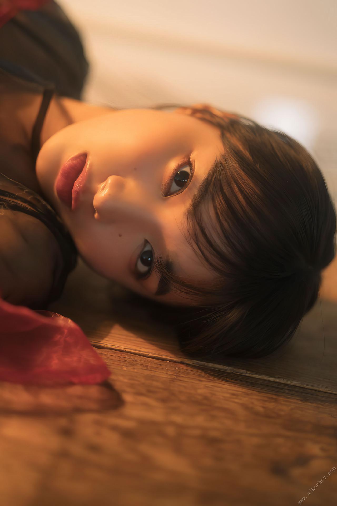 Akane Sakanoue 坂ノ上茜, ヤンマガデジタル写真集 ラから見るか？エモから見るか？ Set.02(22)