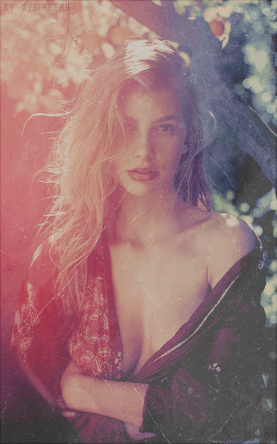 pour la jolie camila morrone CRVeHQ8S_o