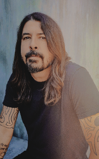 Dave Grohl  MPe1CQBM_o