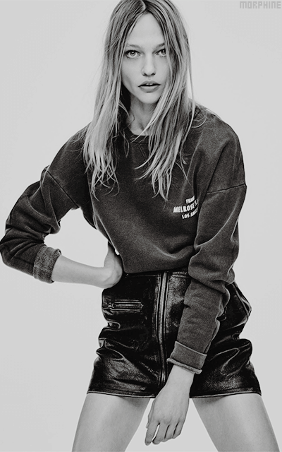 Sasha Pivovarova - Page 5 HBtO3Hms_o