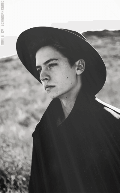 Cole Sprouse U8lcXB0r_o