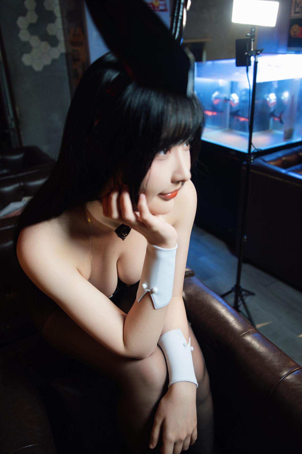 Cosplay 糖果果candy – 黑胶兔兔2 Set.02(48)